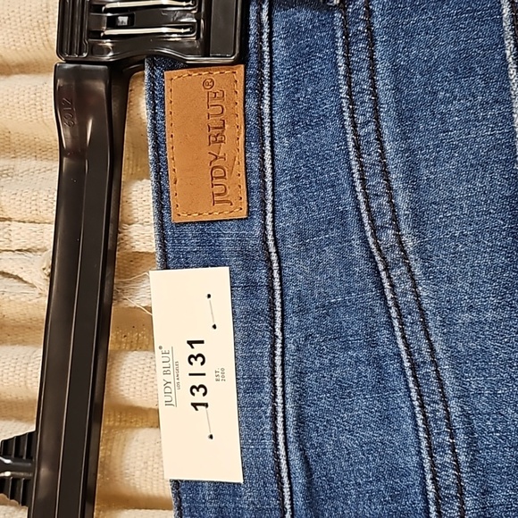 Judy Blue High Waist Zig Zag Button Fly Destroy Boyfriend 88526 - Picture 6 of 7